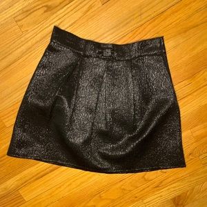Black shadow mini skirt.